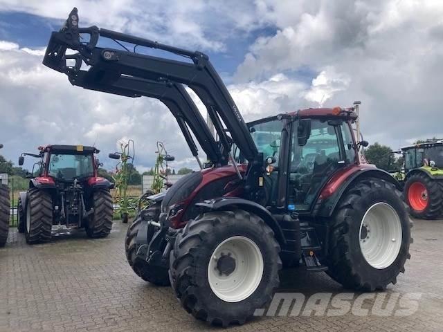 Valtra N155 Active Traktorok