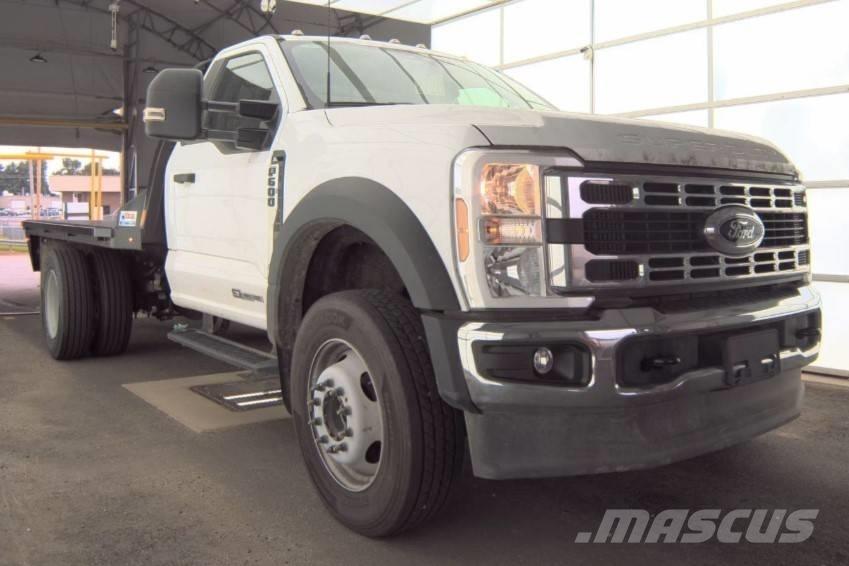 Ford F 600 Platós / Ponyvás teherautók