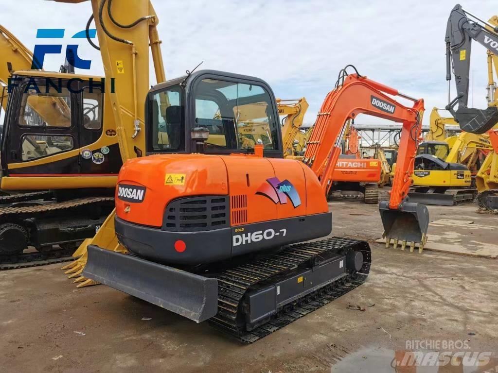 Doosan DH 60 Mini kotrók < 7t