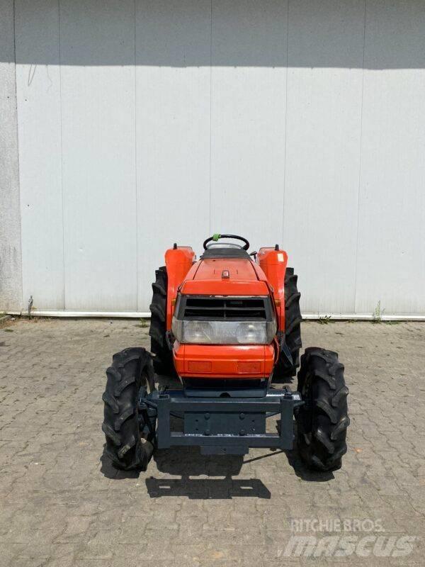 Kubota GL29 Kompakt traktorok