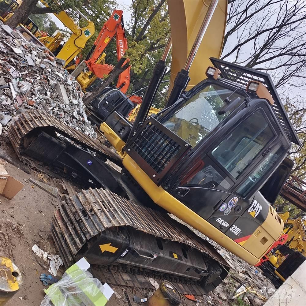 CAT 320 D L Lánctalpas kotrók