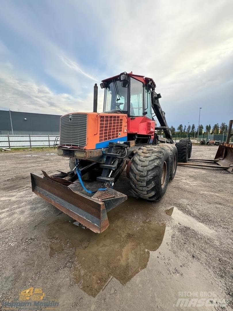 Valmet 890.2 Kihordók