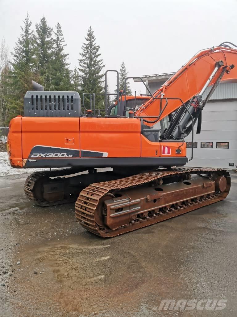 Doosan DX 300 LC-5 Lánctalpas kotrók