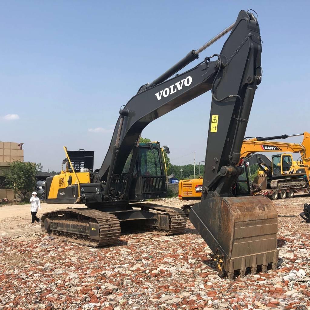Volvo EC240 Lánctalpas kotrók