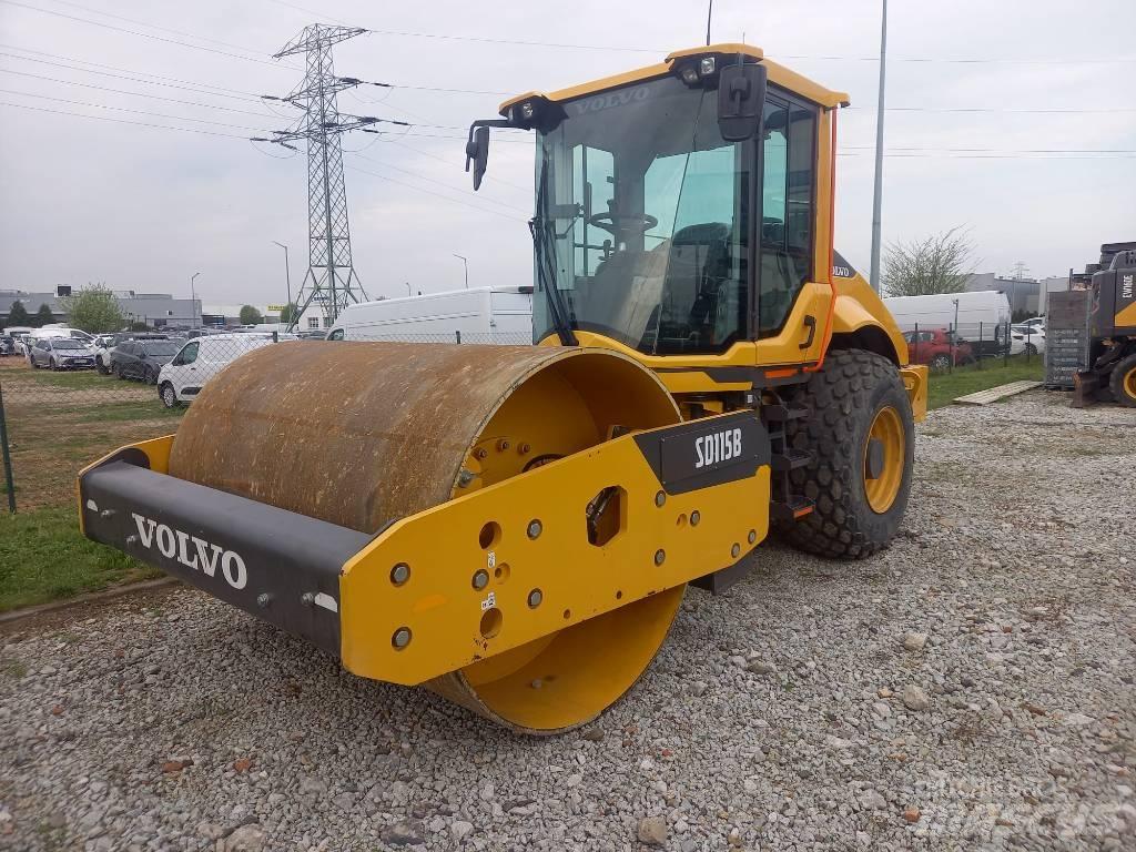 Volvo SD 115 B Egydobos hengerek