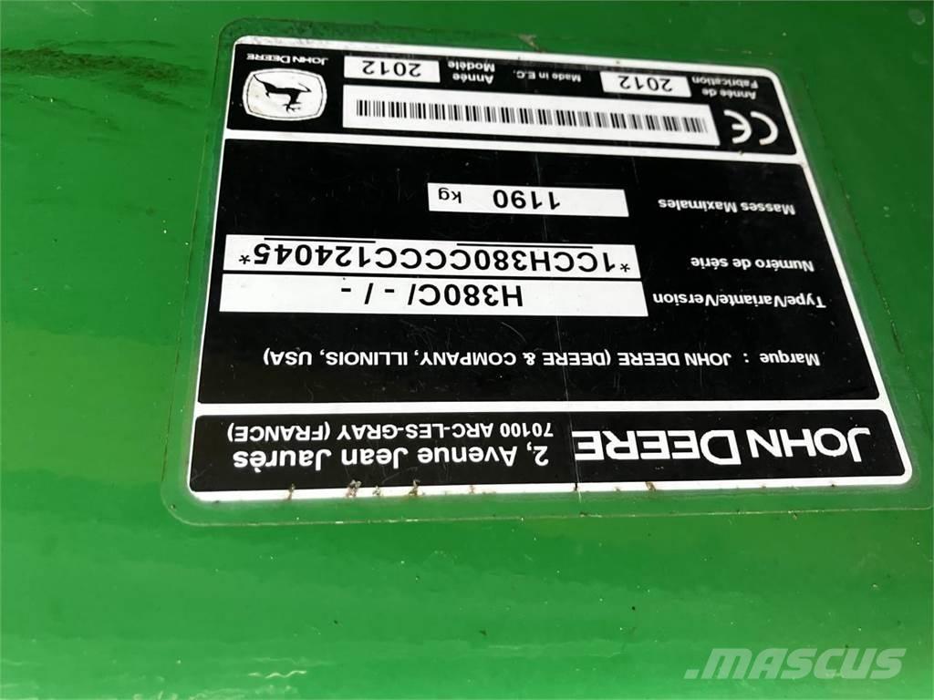 John Deere 6215R Traktorok