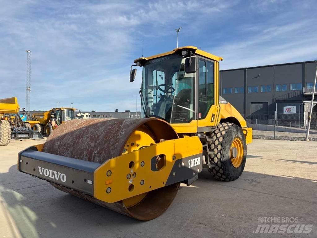 Volvo SD 135 B Egydobos hengerek
