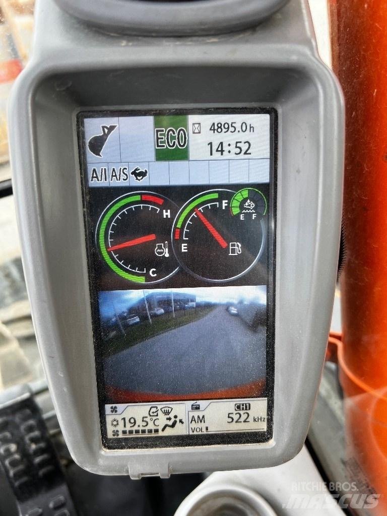 Hitachi ZX 135 US-6 Lánctalpas kotrók
