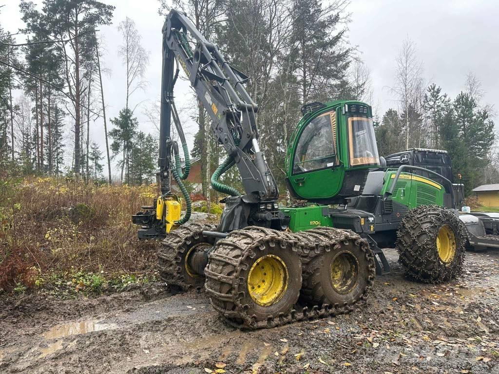 John Deere 1170 G Betakarítók