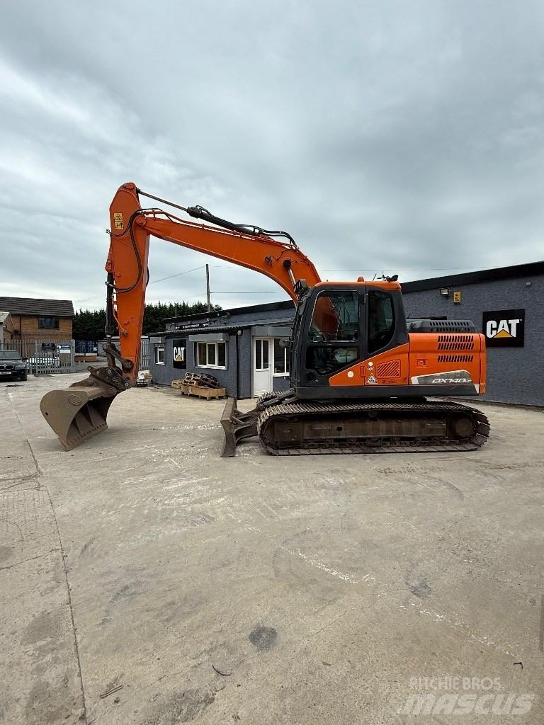 Doosan DX 140 LC Lánctalpas kotrók