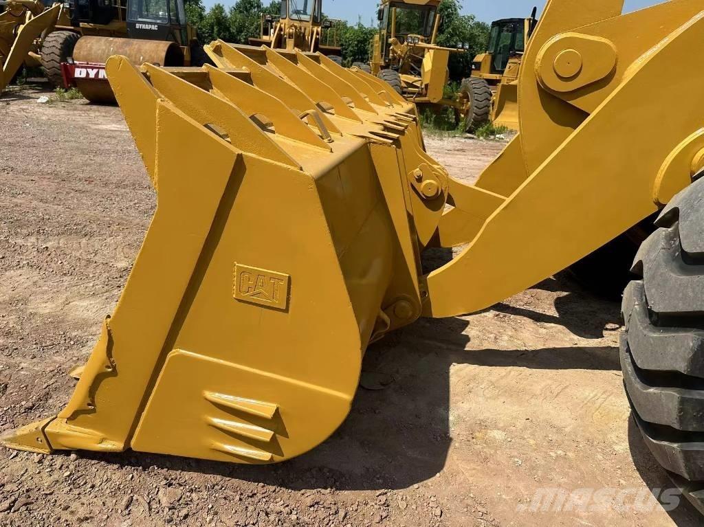 CAT 980H Gumikerekes homlokrakodók