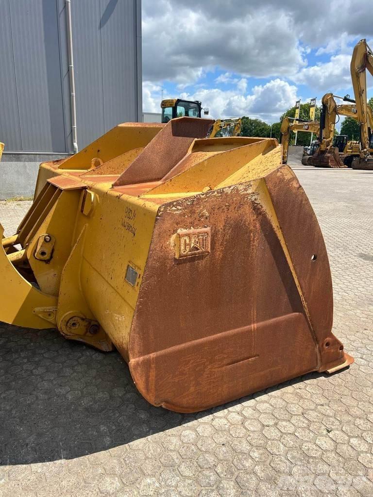CAT 980M Gumikerekes homlokrakodók