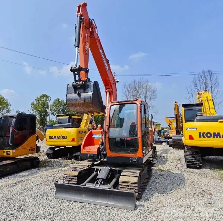 Doosan DX75-9C Közepes (midi) kotrók 7 t - 12 t