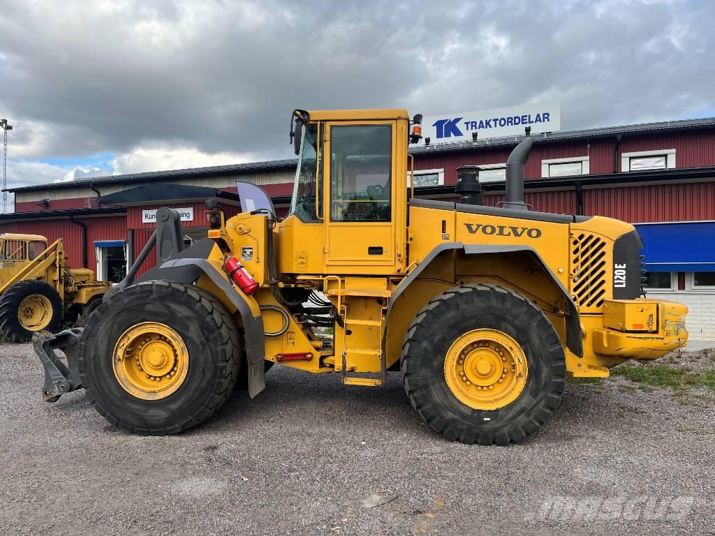 Volvo L 120 E Gumikerekes homlokrakodók