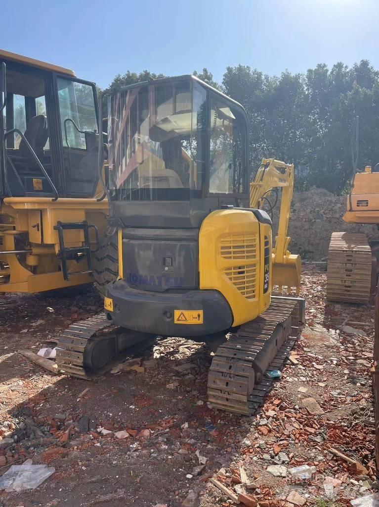 Komatsu PC 35 Lánctalpas kotrók