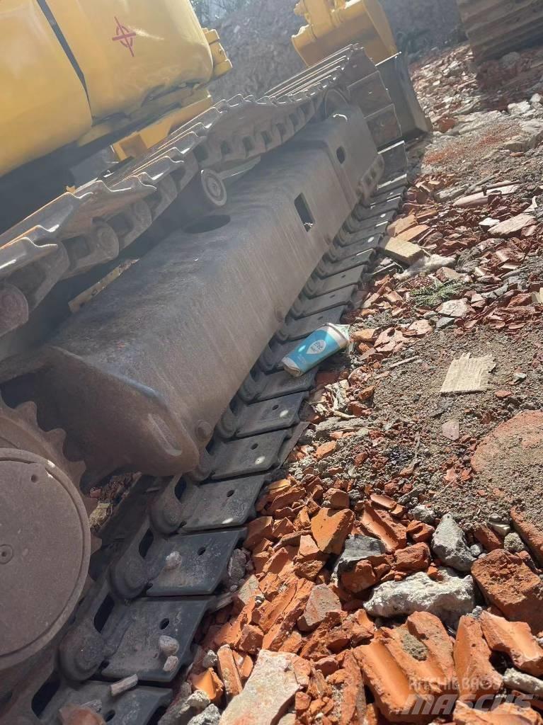 Komatsu PC 35 Lánctalpas kotrók