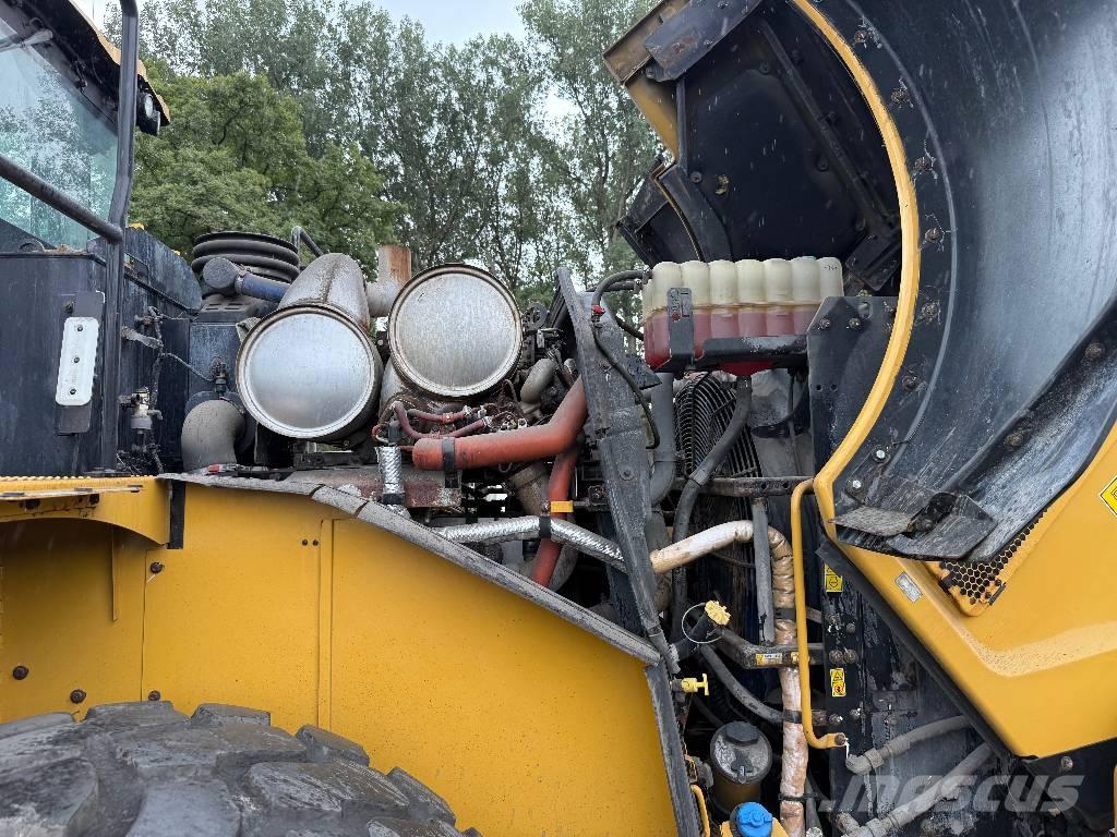 CAT 966MXE Gumikerekes homlokrakodók