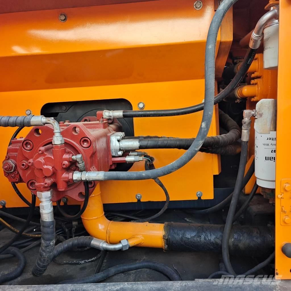 Hyundai 305 LC-9T Lánctalpas kotrók