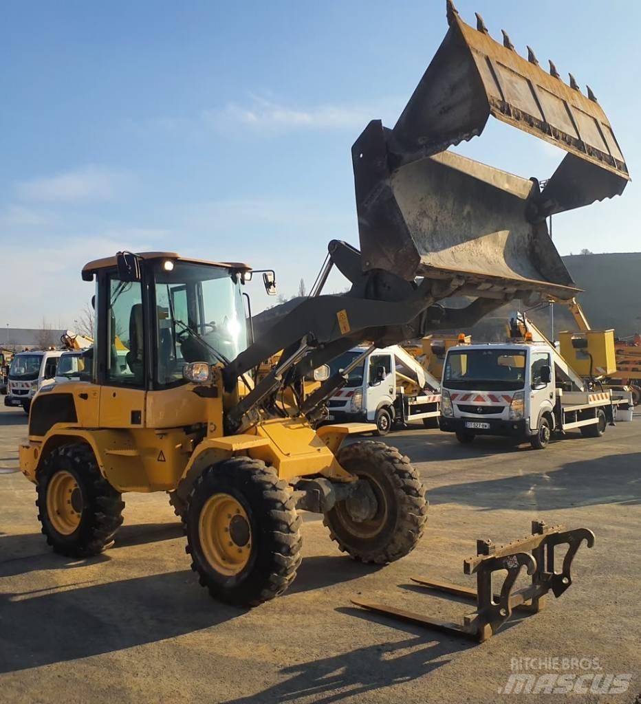 Volvo L30G Gumikerekes homlokrakodók