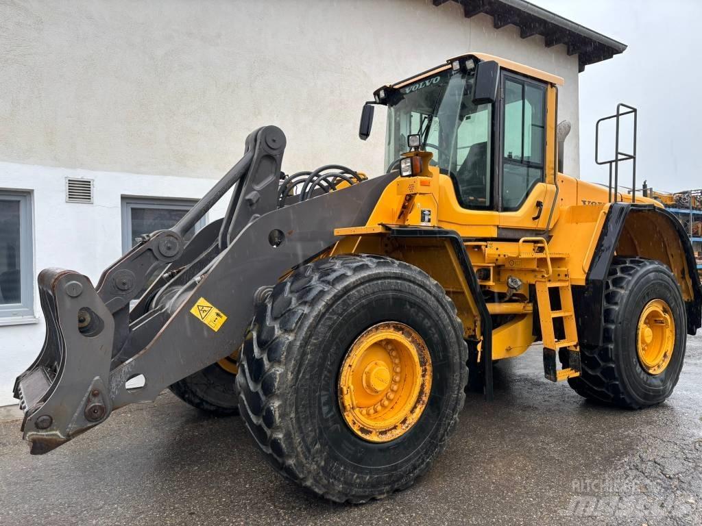 Volvo Radlader L180F Gumikerekes homlokrakodók