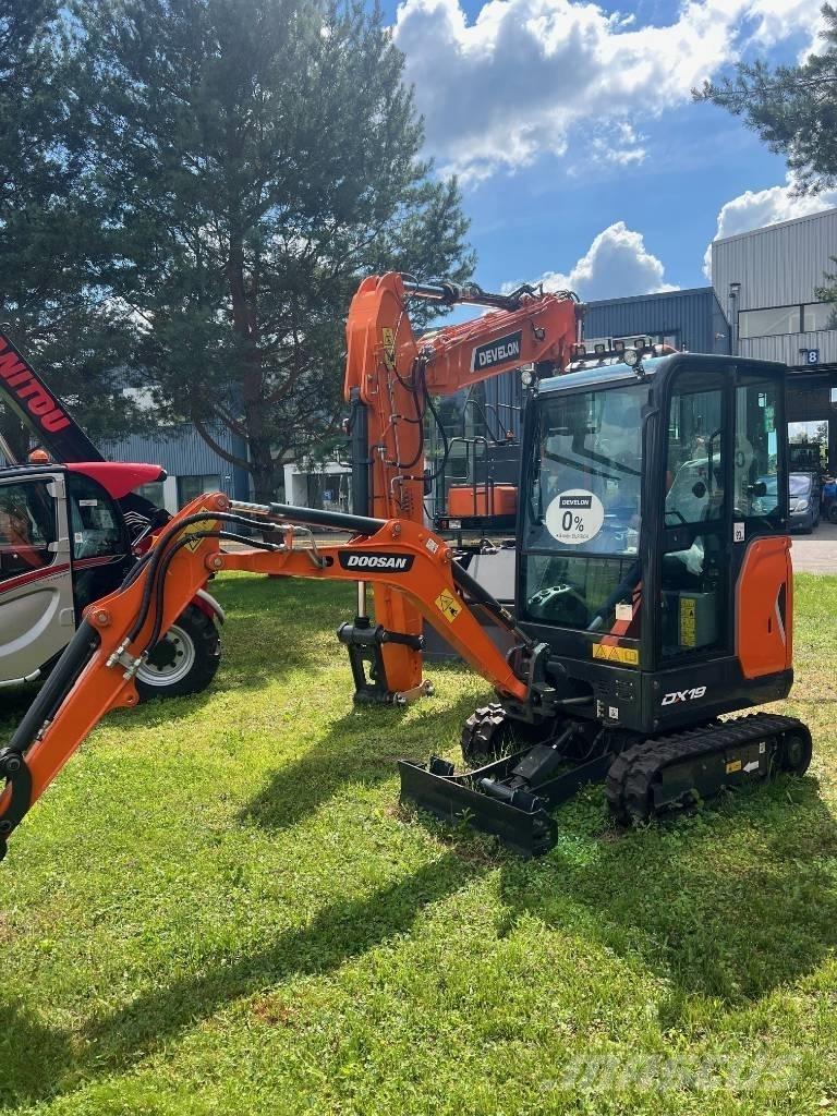 Doosan DX 19 Lánctalpas kotrók