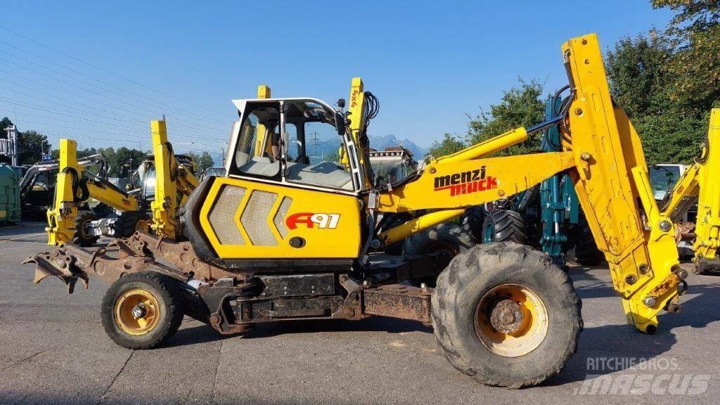 Menzi Muck A91 Mobil Gumikerekes kotrók