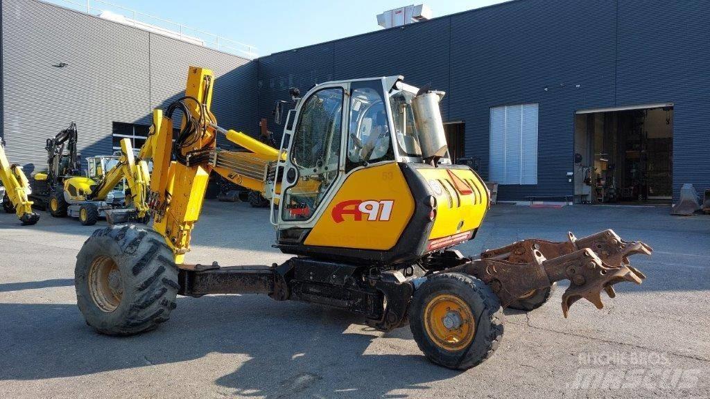Menzi Muck A91 Mobil Gumikerekes kotrók