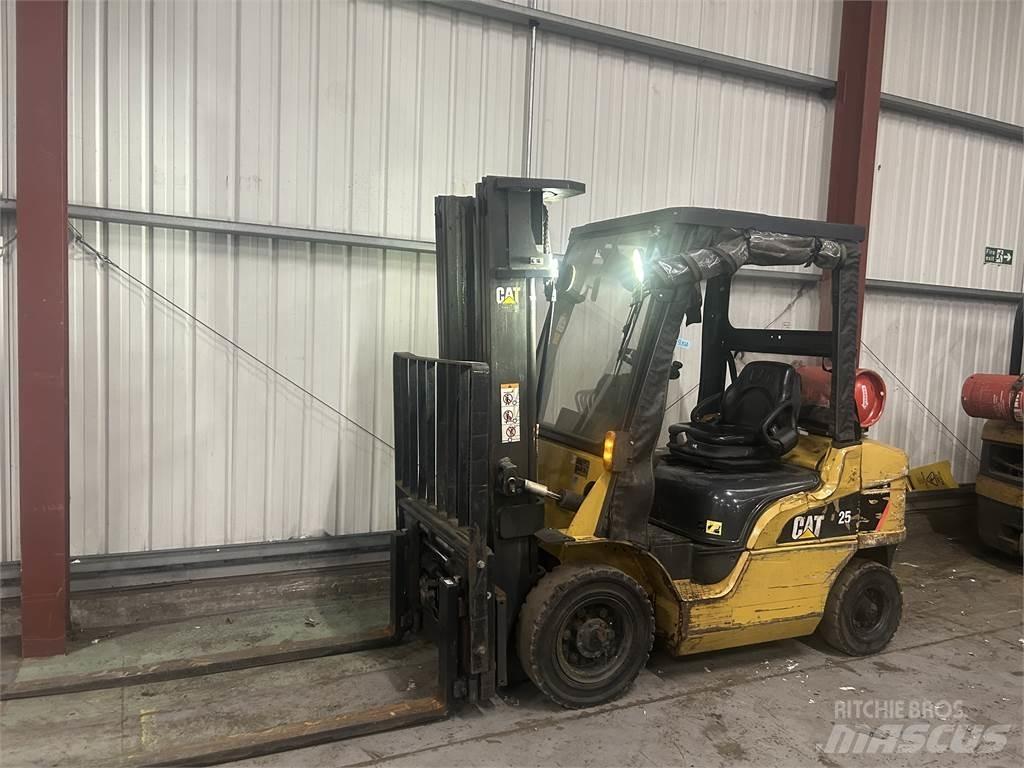 CAT GP25NT Gázüzemű targoncák
