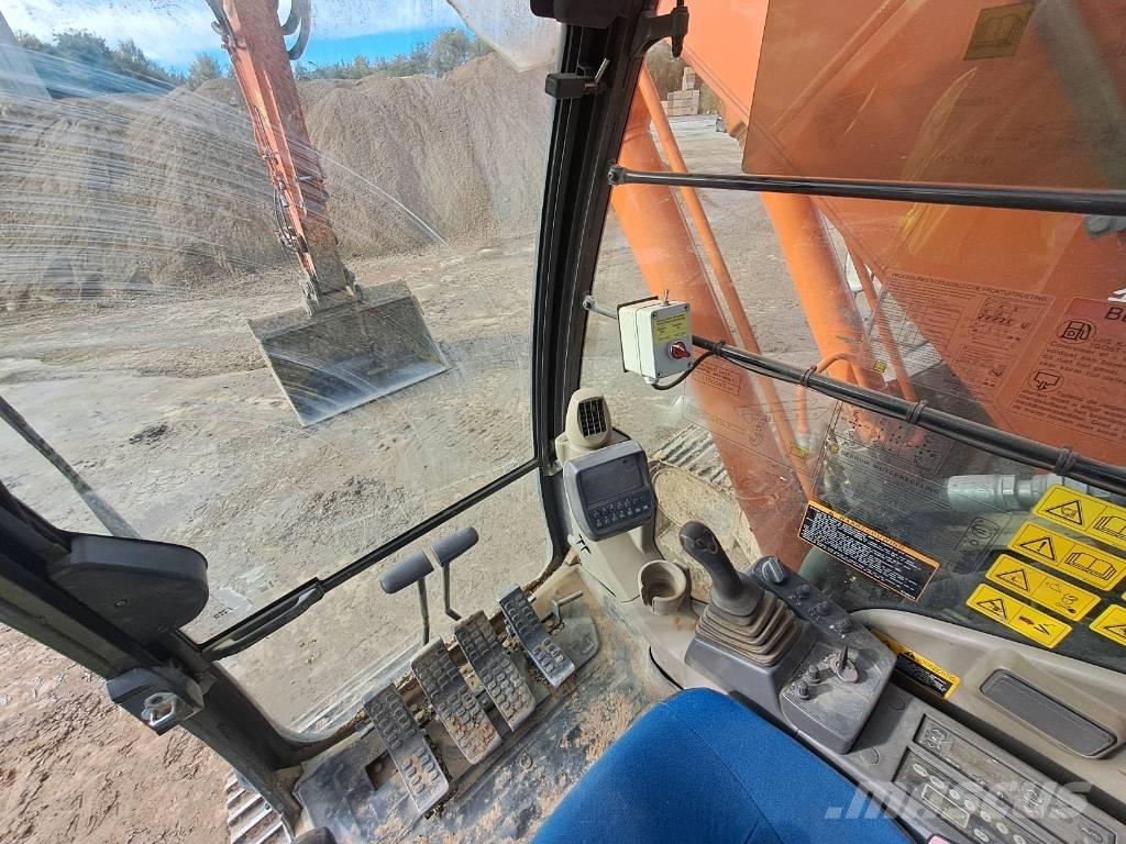 Hitachi ZX225USLC-3 Lánctalpas kotrók