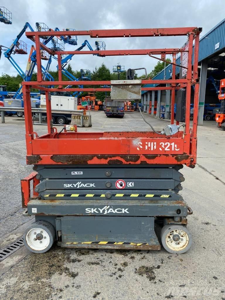 SkyJack SJ 3219 Ollós emelők