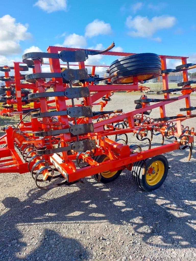 Väderstad NZF 450 Borona