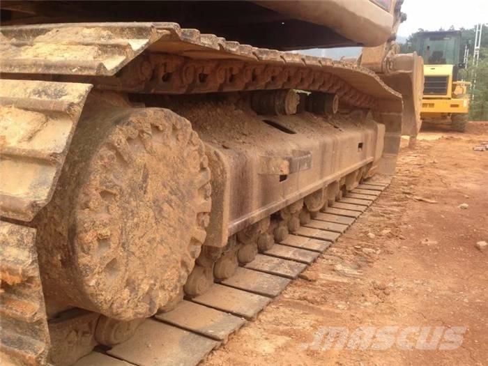 CAT 320 B Lánctalpas kotrók