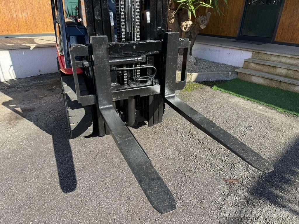 Manitou MI 35 D Dízel targoncák