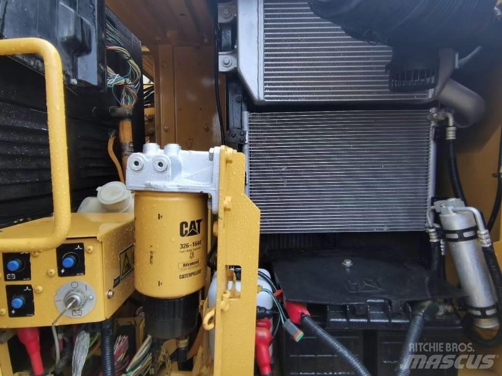 CAT 313D2GC Közepes (midi) kotrók 7 t - 12 t