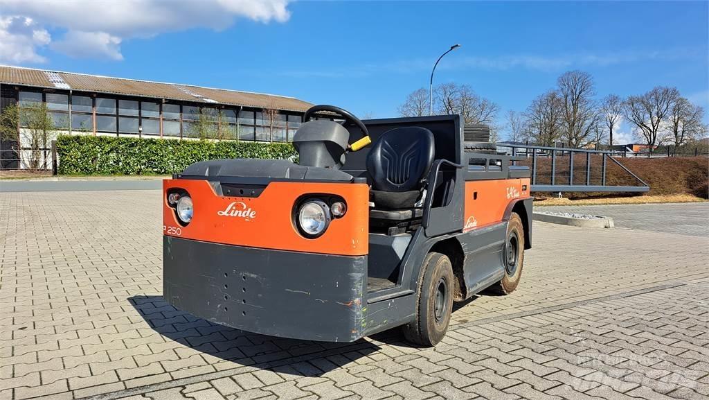 Linde P250 Vontatótargonca
