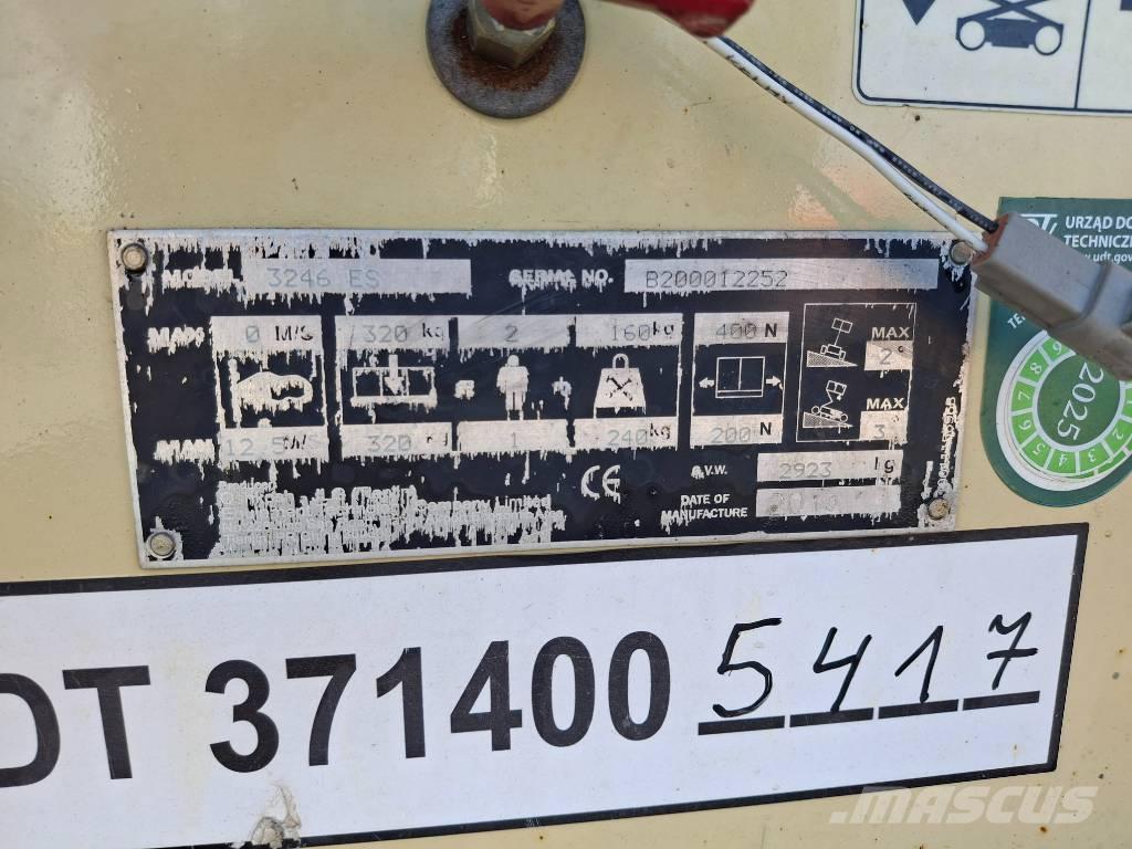 JLG 3246ES Ollós emelők