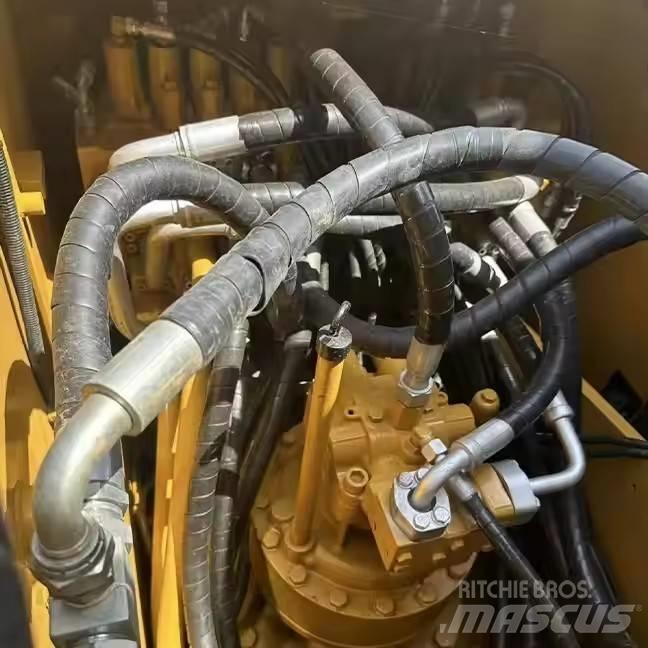 CAT CAT320D Lánctalpas kotrók