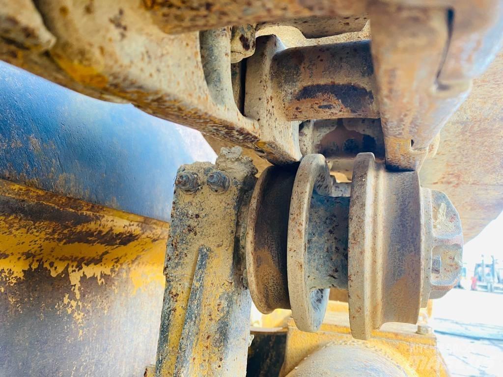 CAT 943 LGP Lánctalpas homlokrakodók