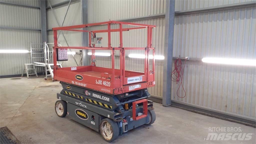 SkyJack SJIII4620 Ollós emelők