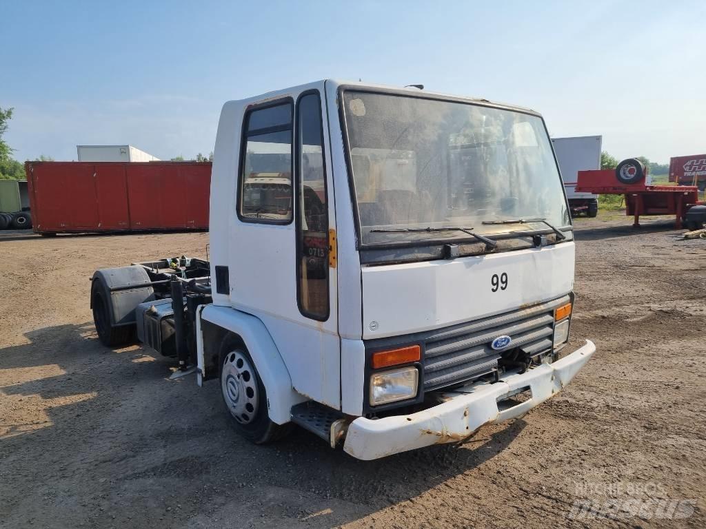 Ford CARGO 0713 Egyéb