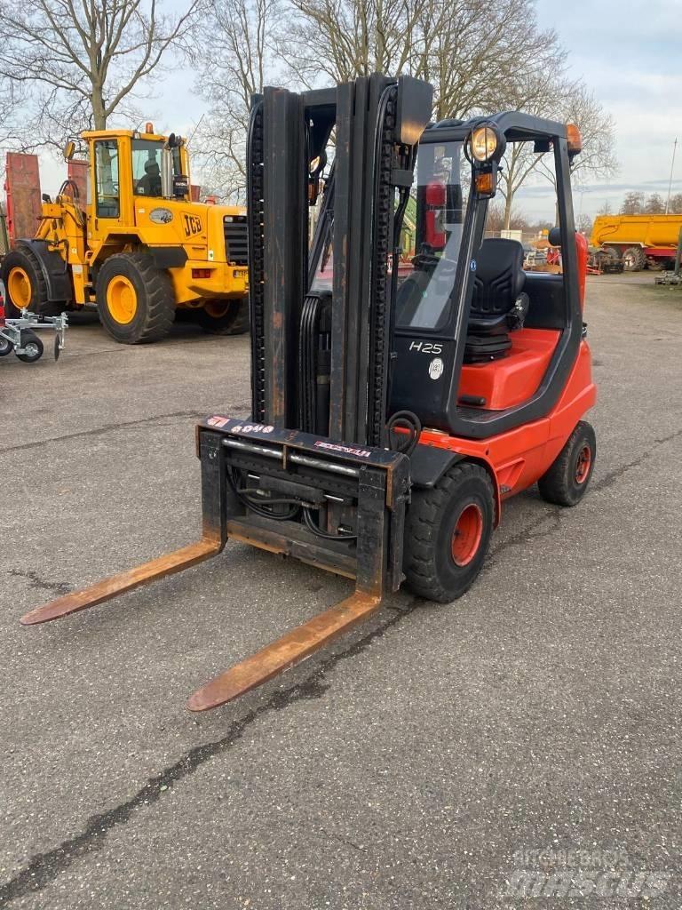Linde H25T Gázüzemű targoncák