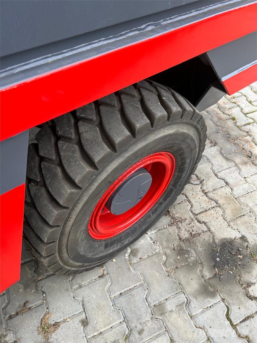 Linde S50D Oldalvillás targonca