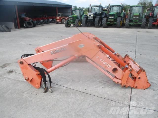 Kubota LA1403 Loader Traktorok