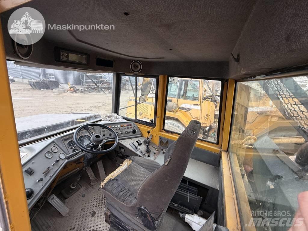 Volvo A 25 C Csuklósdömperek
