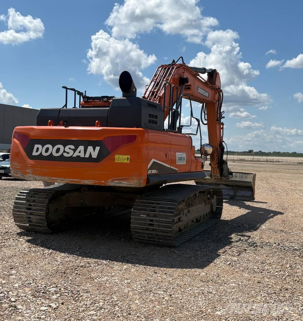 Doosan DX 300 LC-5 Lánctalpas kotrók