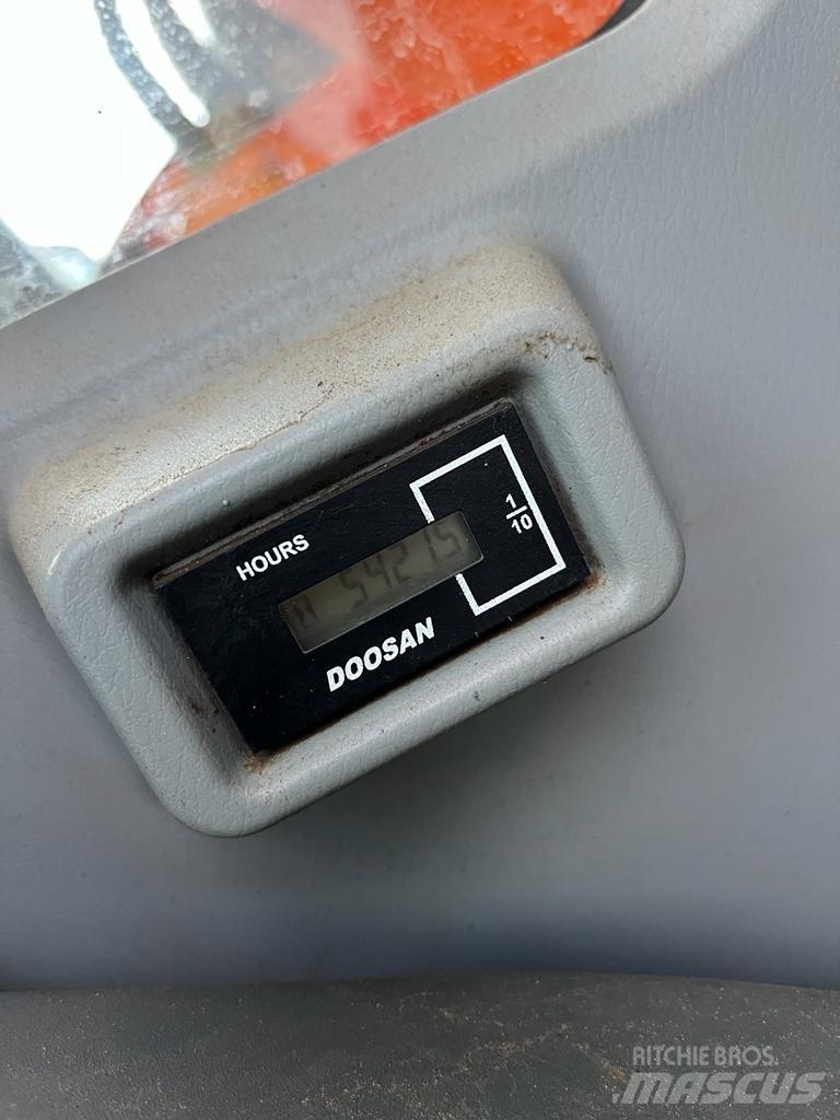 Doosan DX140 LCR Lánctalpas kotrók