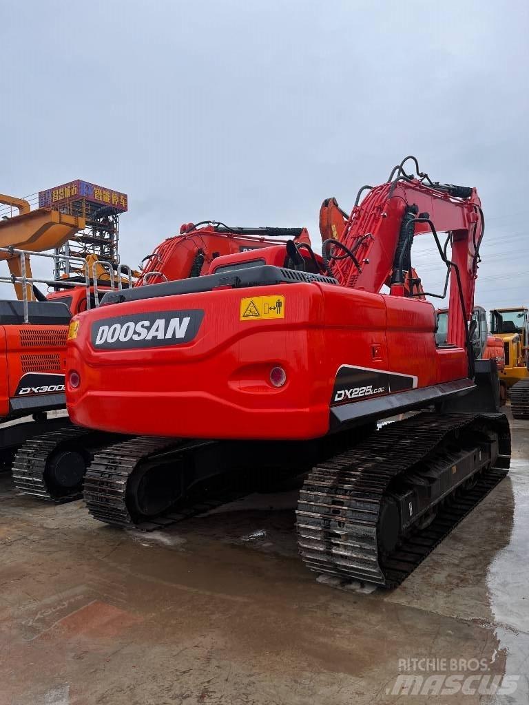 Doosan DX 225 LC-9 Lánctalpas kotrók