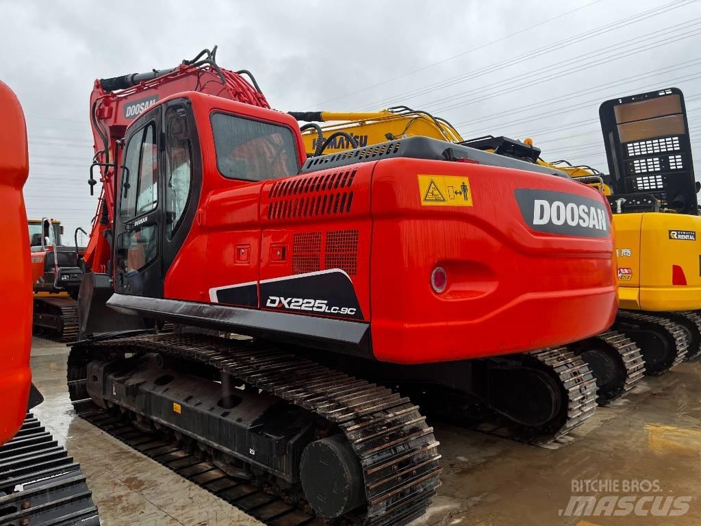Doosan DX 225 LC-9 Lánctalpas kotrók