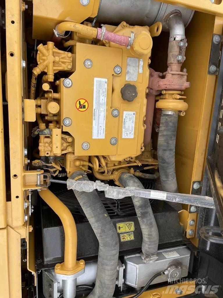 CAT 313GC Lánctalpas kotrók