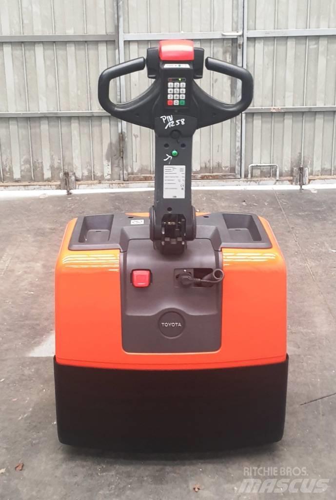 BT LWE 130 Minimover Alacsony emelőkocsi
